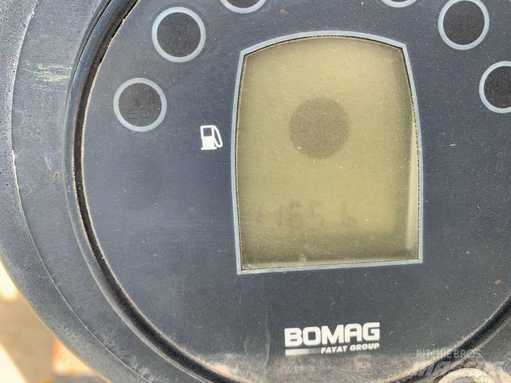 Bomag BW 100 AD-4 雙輪滾壓機