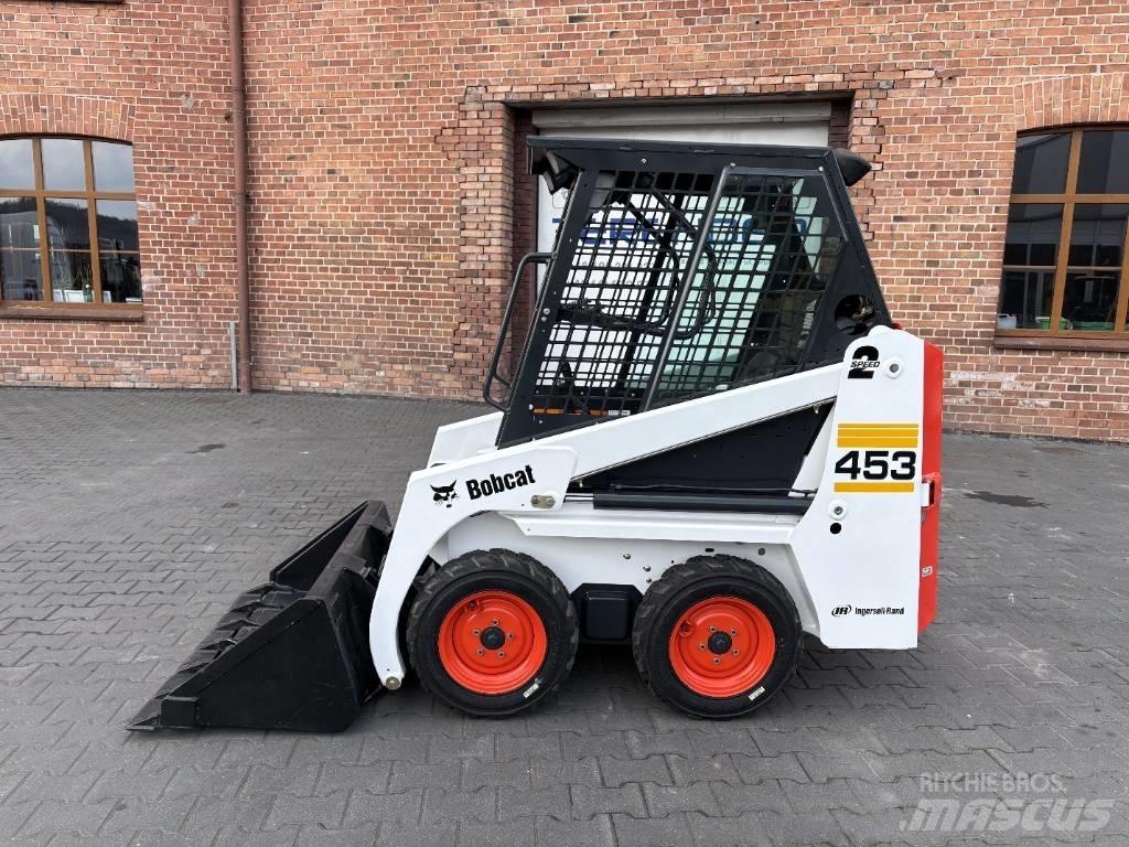 Bobcat 453 滑移轉向裝載機
