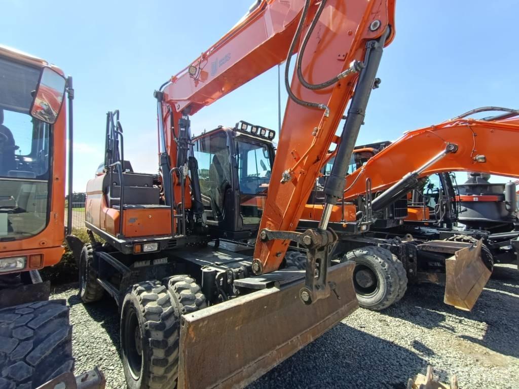 Doosan DX140W-5 旋轉式挖土機/掘鑿機/挖掘機
