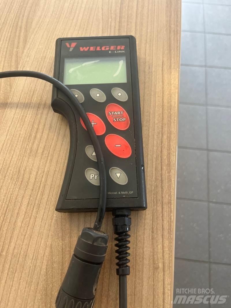 Welger D 6060 方形打捆機