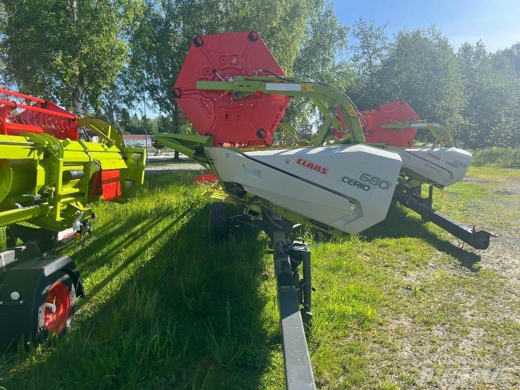 CLAAS Trion 聯合收穫機