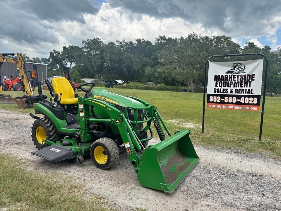 John Deere 1025 R 曳引機