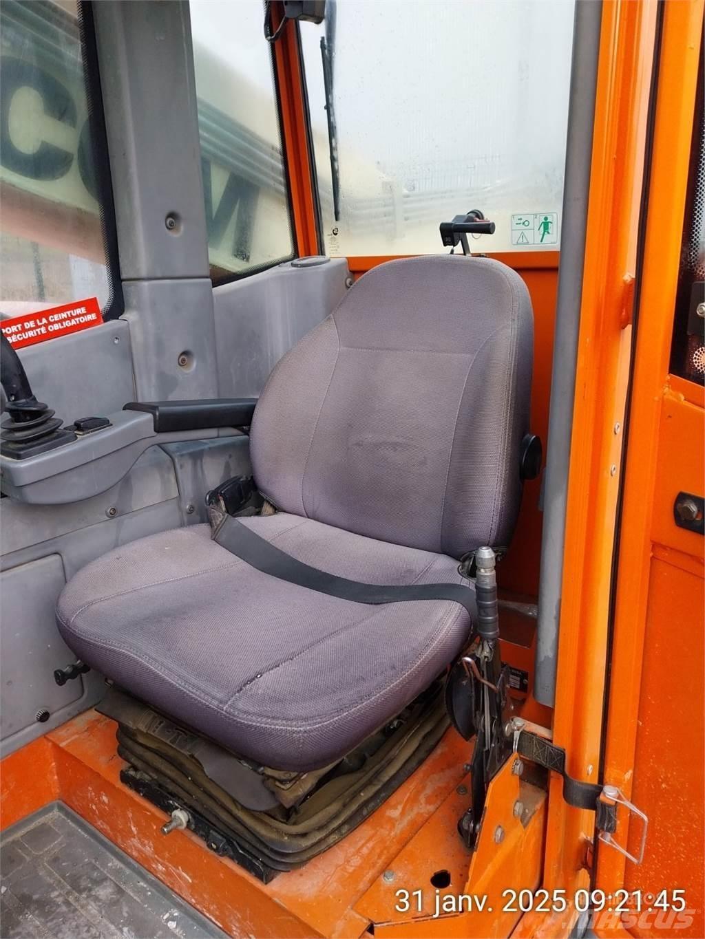 JLG 3513PS 伸縮臂操作車