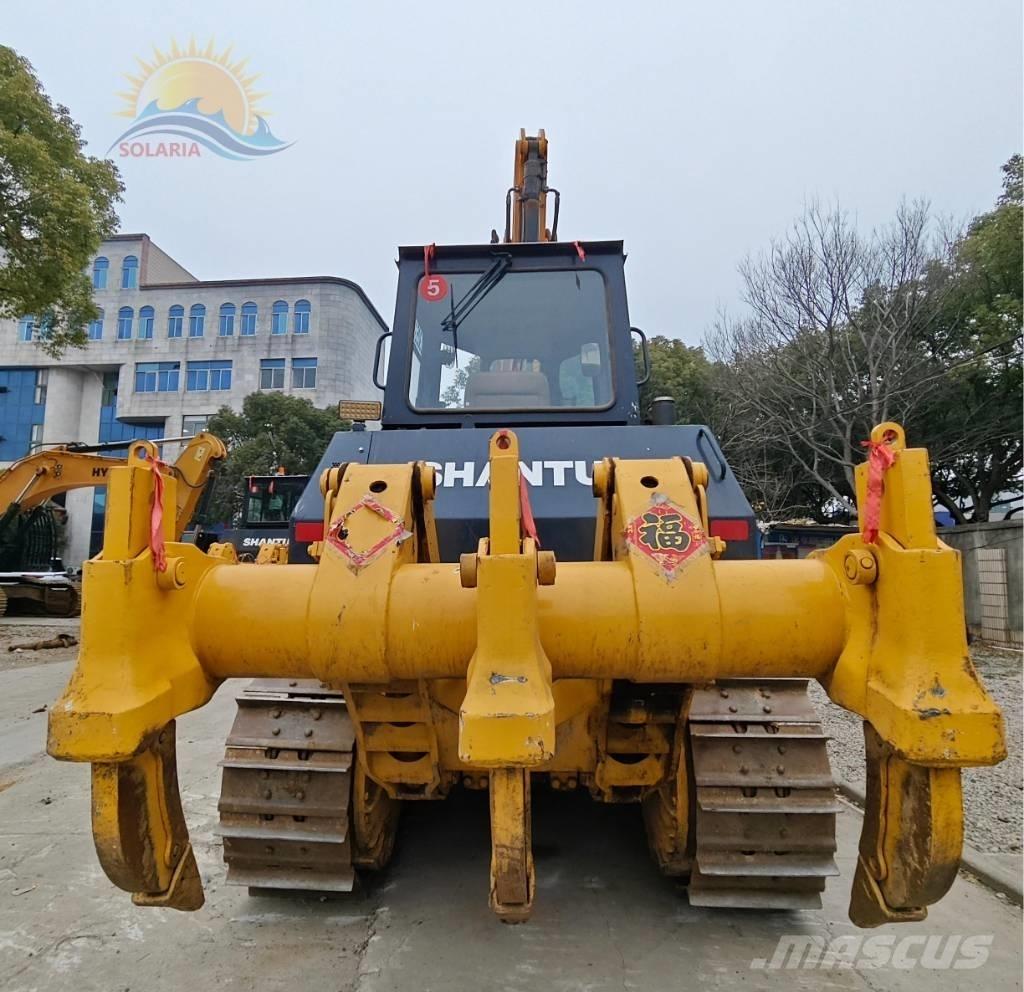 Shantui SD23 履帶推土機