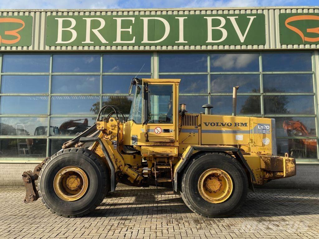 Volvo BM L 120 B 輪胎式裝載機