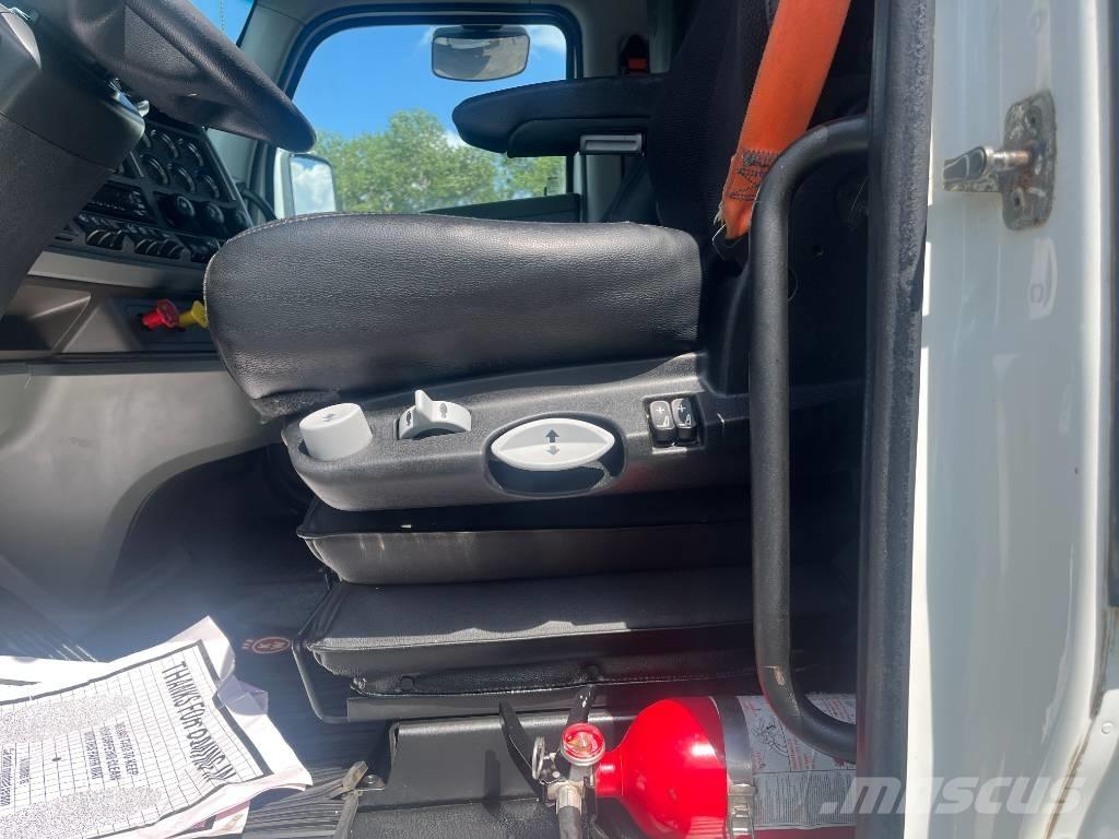Kenworth T 880 曳引機組件