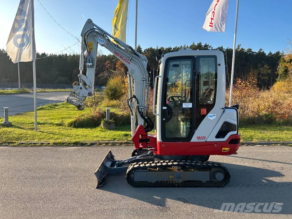 Takeuchi TB 225A V3 小型挖土機/掘鑿機<7t(小型挖掘機)