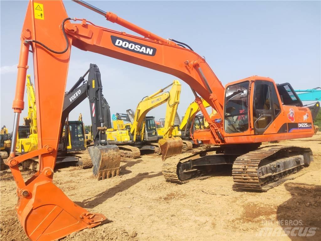 Doosan DH 225 LC-7 履帶式 挖土機/掘鑿機/挖掘機