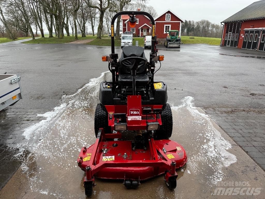 Toro 3280D 騎乘式割草機