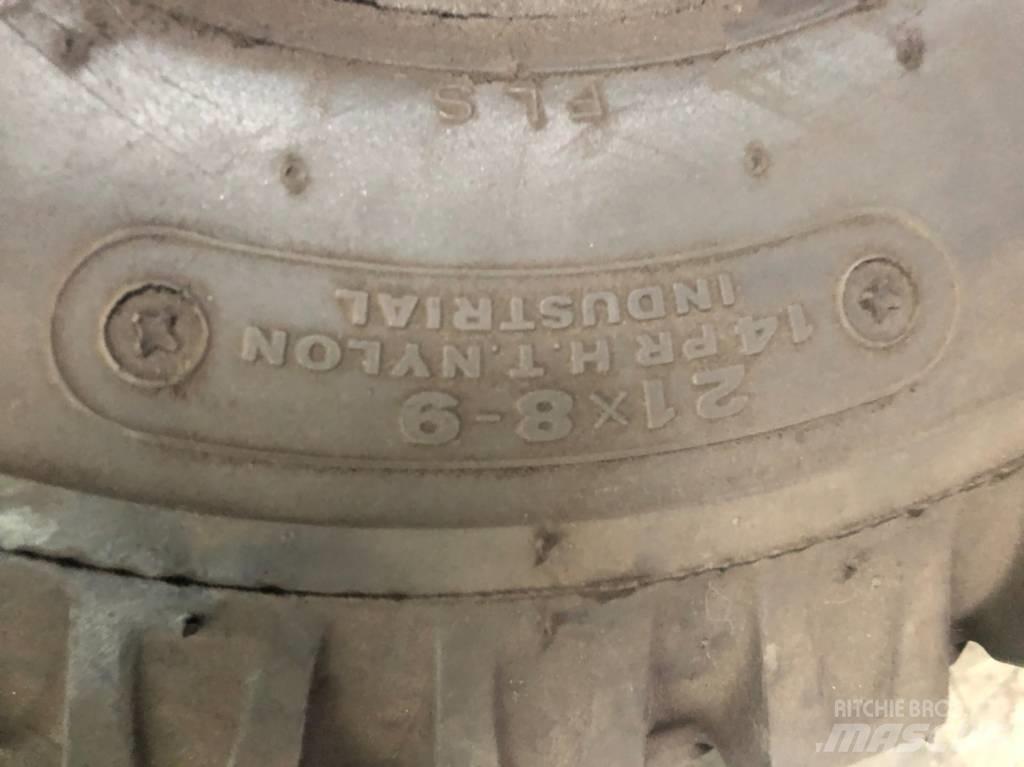 Bridgestone 21x8-9 輪胎、車輪和輪圈