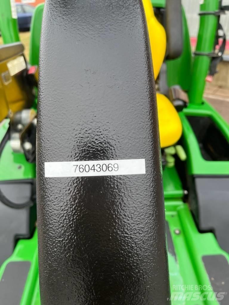 John Deere 9009 長草、修整和環繞割草機