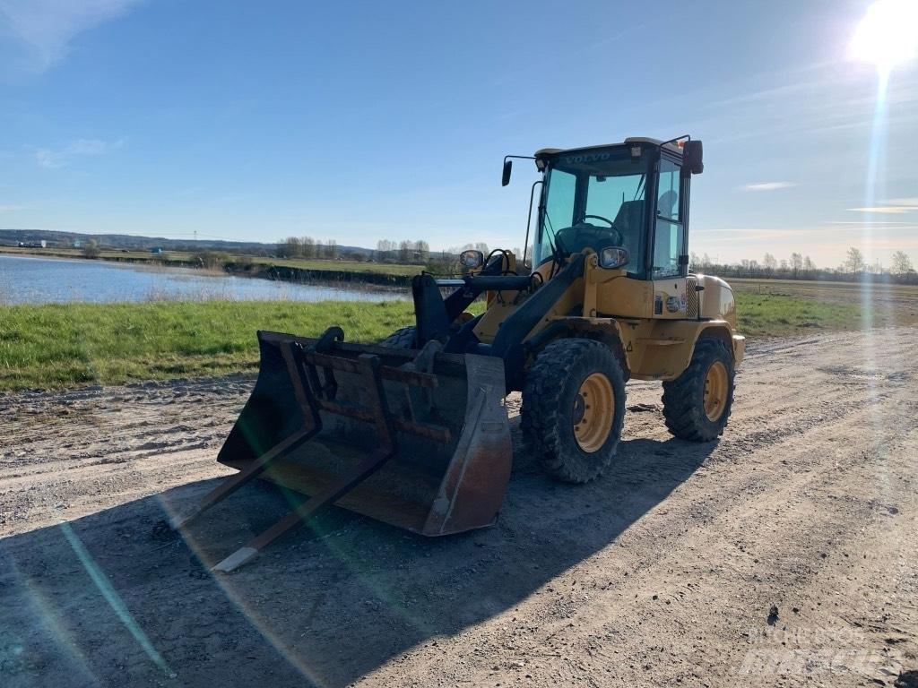 Volvo L 30 G 輪胎式裝載機