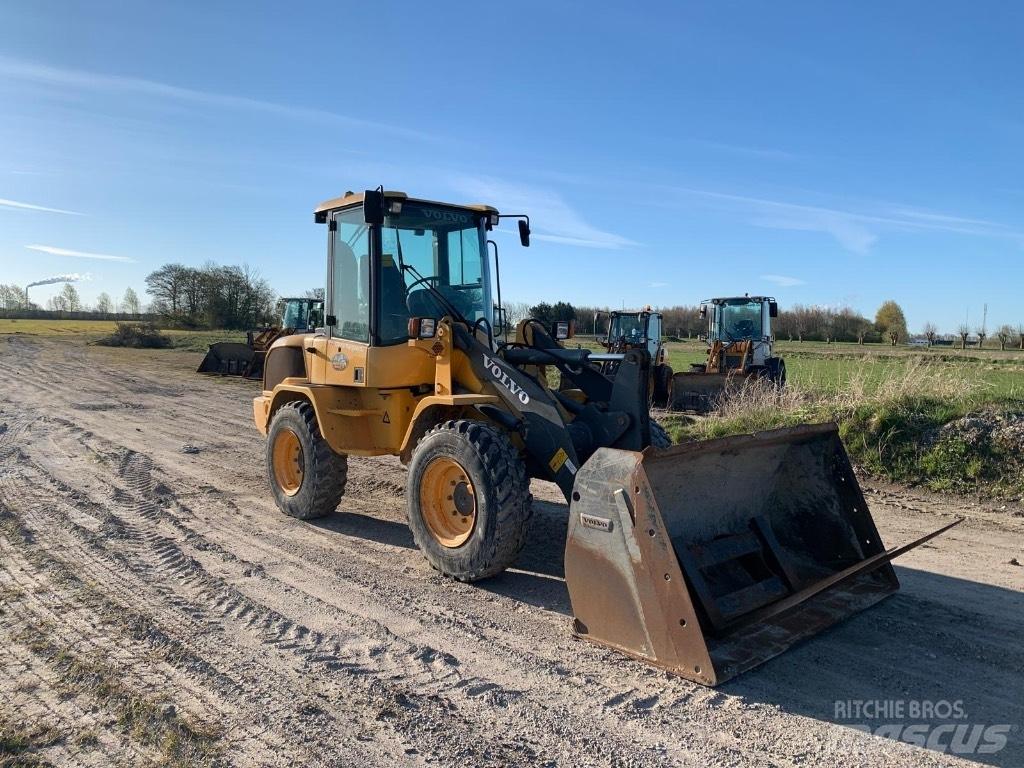 Volvo L 30 G 輪胎式裝載機