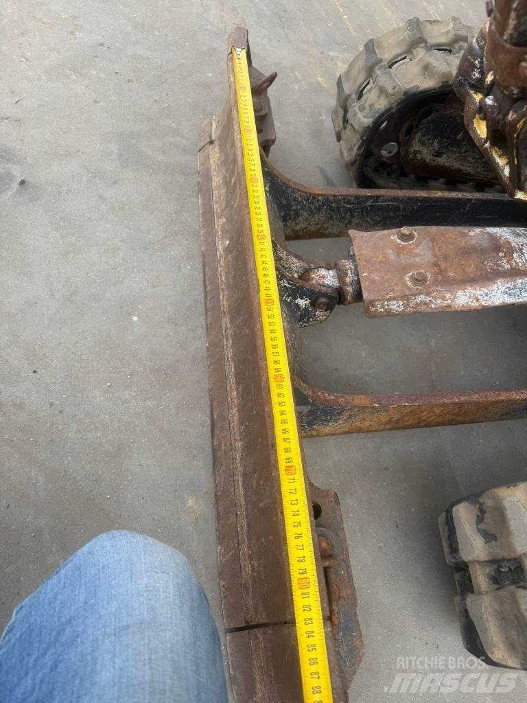 Yanmar Vio 10 小型挖土機/掘鑿機<7t(小型挖掘機)