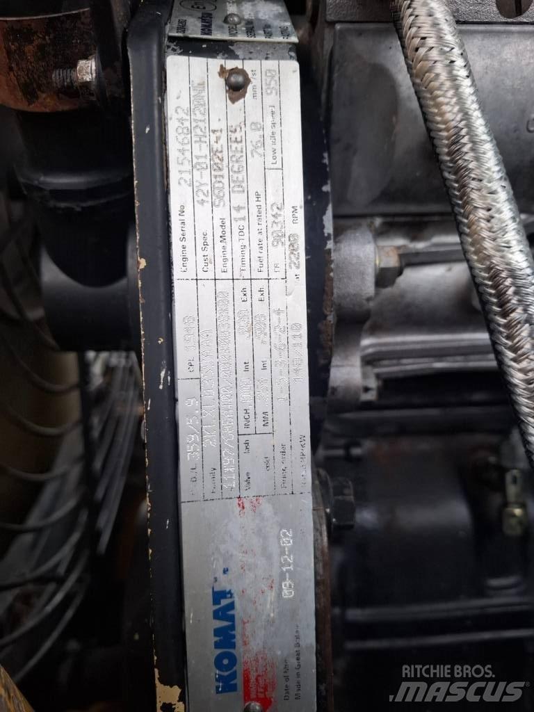 Komatsu WA 270-3 輪胎式裝載機