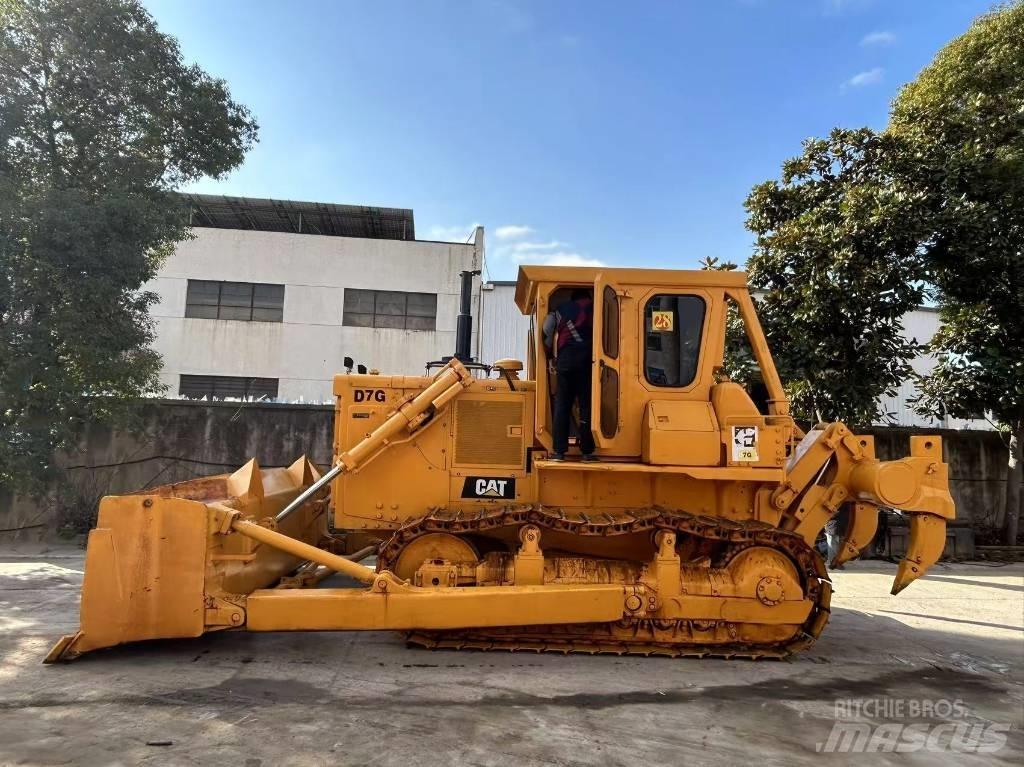 CAT D 7 G 平土機