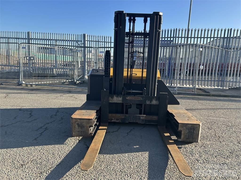  SBP XT HD 4VR 2520 四向前伸式堆高機(叉車)
