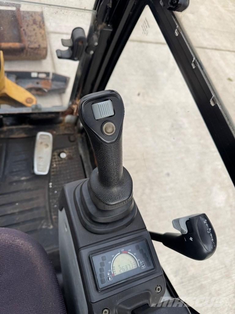 CAT 301.7 D 小型挖土機/掘鑿機<7t(小型挖掘機)