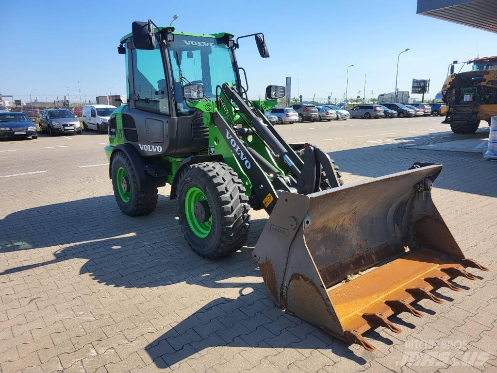 Volvo JL25H ELECTRIC 輪胎式裝載機