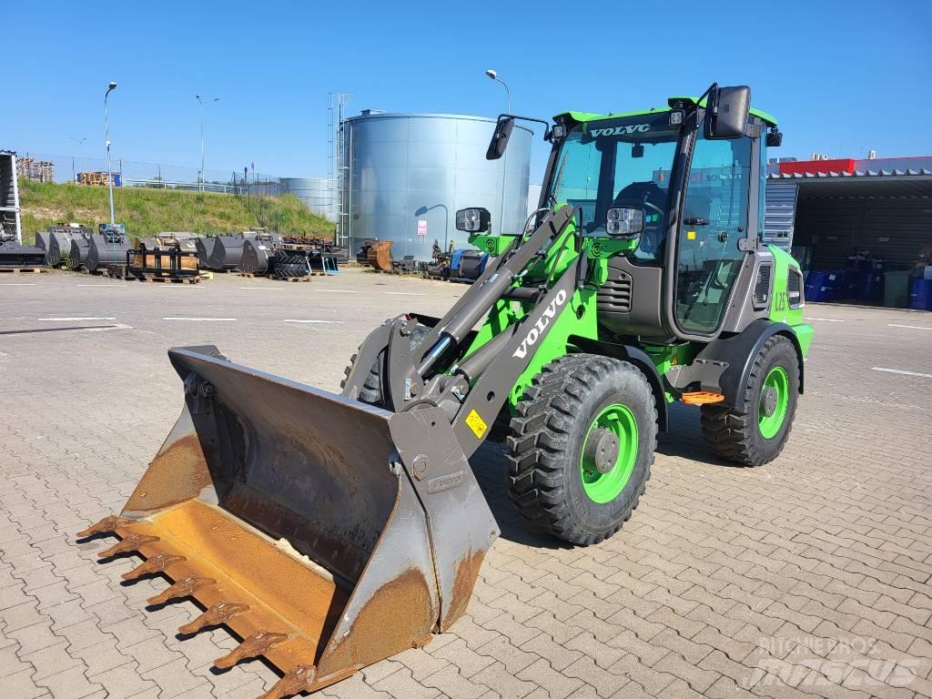 Volvo JL25H ELECTRIC 輪胎式裝載機