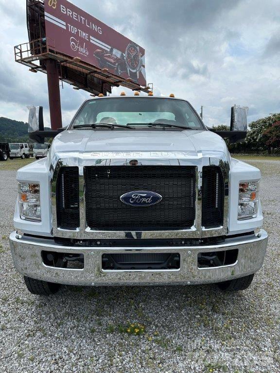 Ford F 750 商用底盤車