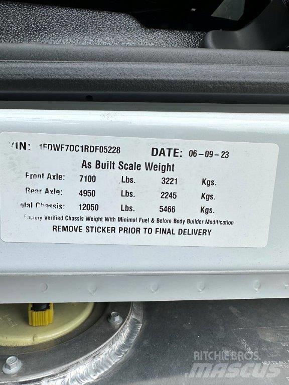 Ford F 750 商用底盤車