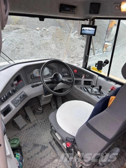Volvo A45G 鉸接式起吊車