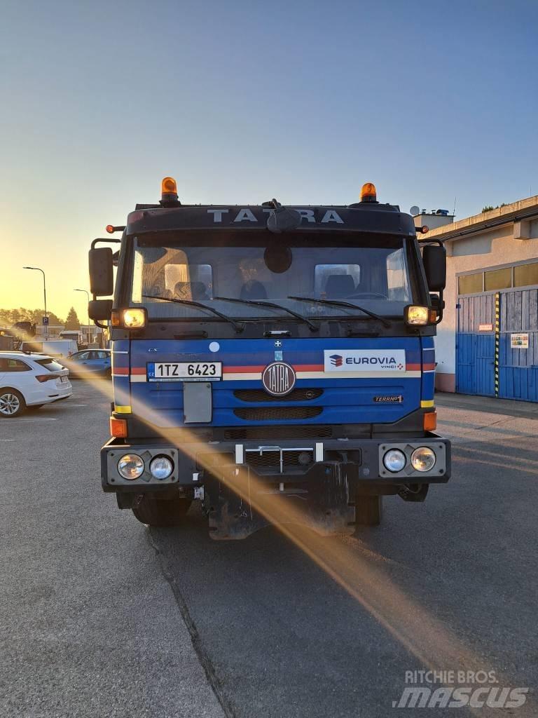 Tatra Terno 6x6 平板式/側卸式卡車