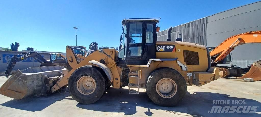 CAT 930 M 輪胎式裝載機