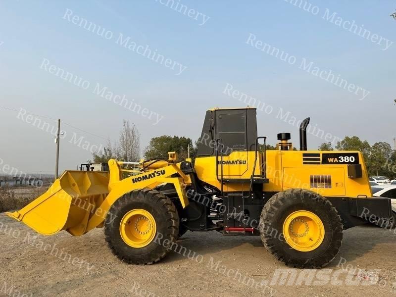 Komatsu WA380 輪胎式裝載機