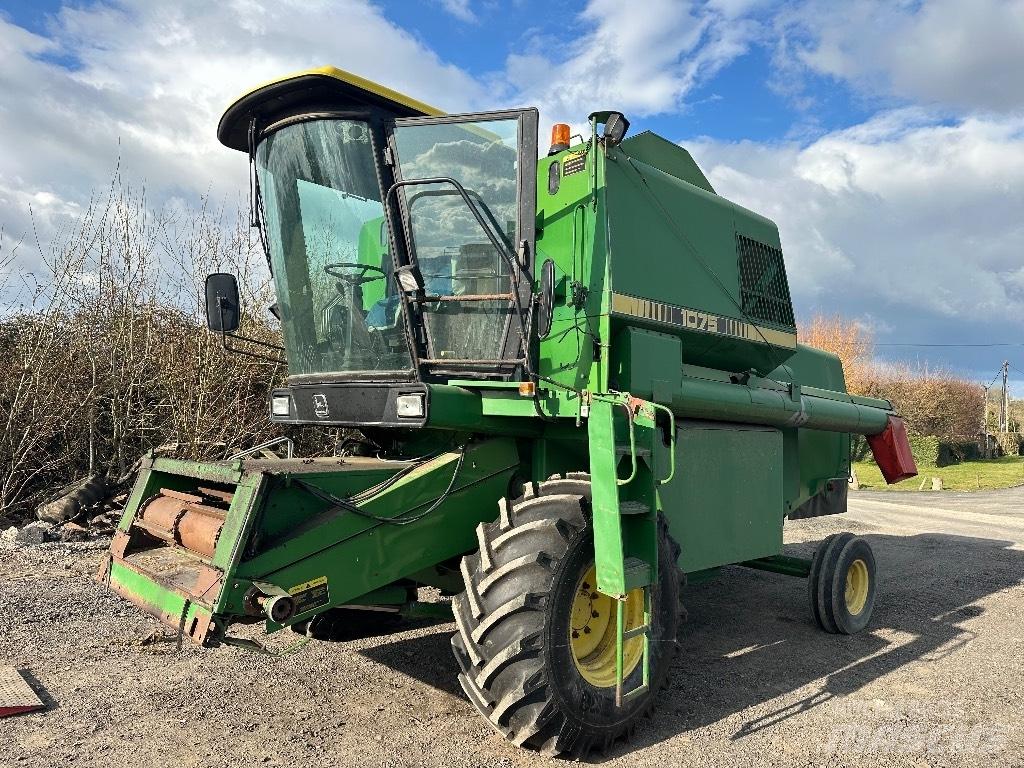 John Deere 1075 聯合收穫機