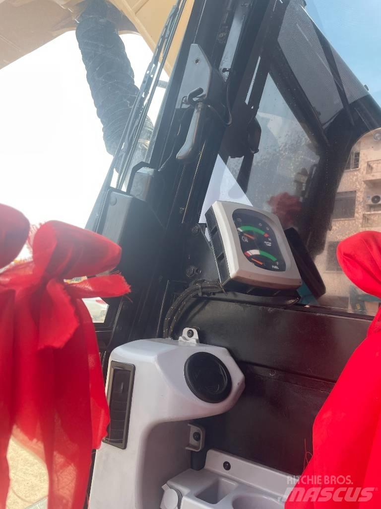 CAT 307 小型挖土機/掘鑿機<7t(小型挖掘機)