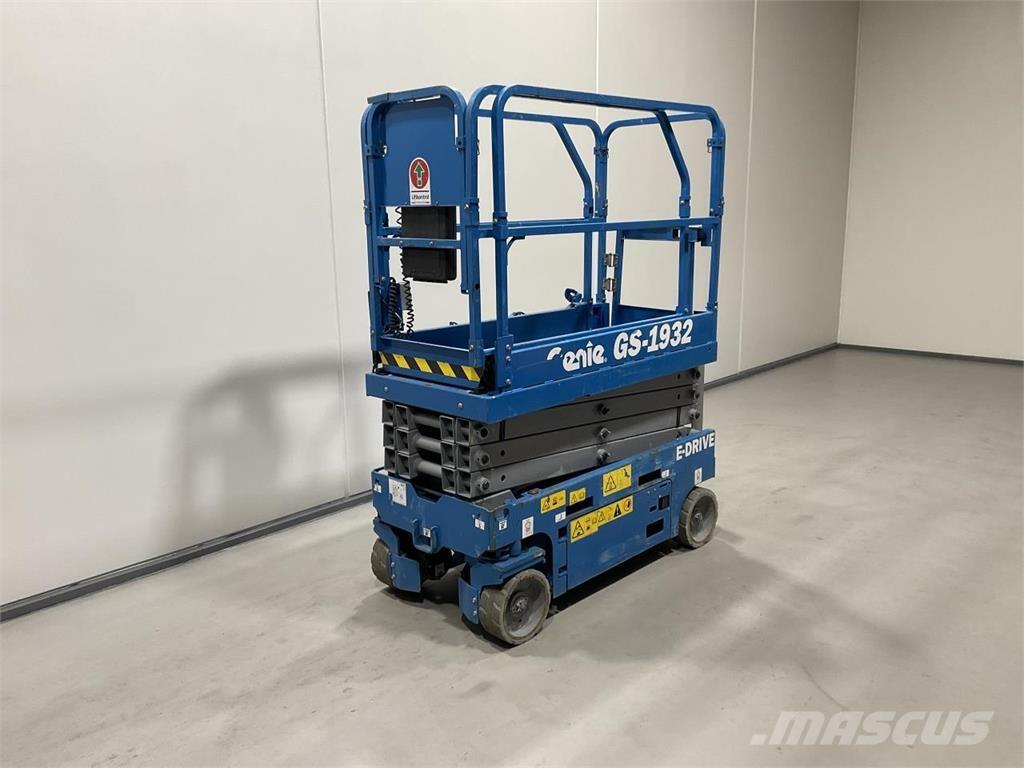 Genie GS-1932 剪式升降機