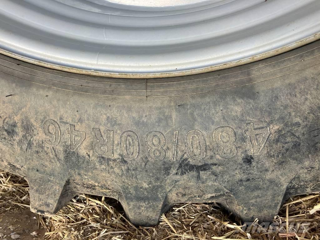 Amazone UX 5200 牽引式噴霧機