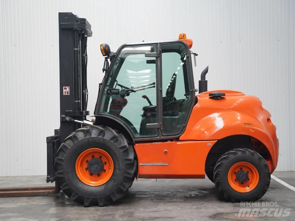 Ausa C 500 H X4 越野車