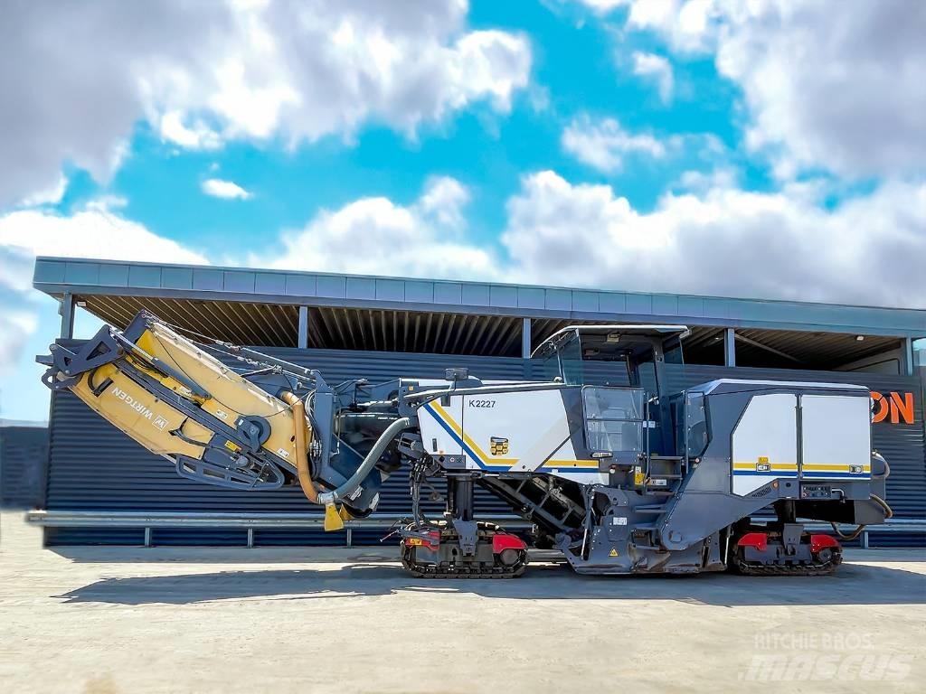 Wirtgen W 220 FI 瀝青冷銑刨機/銑床