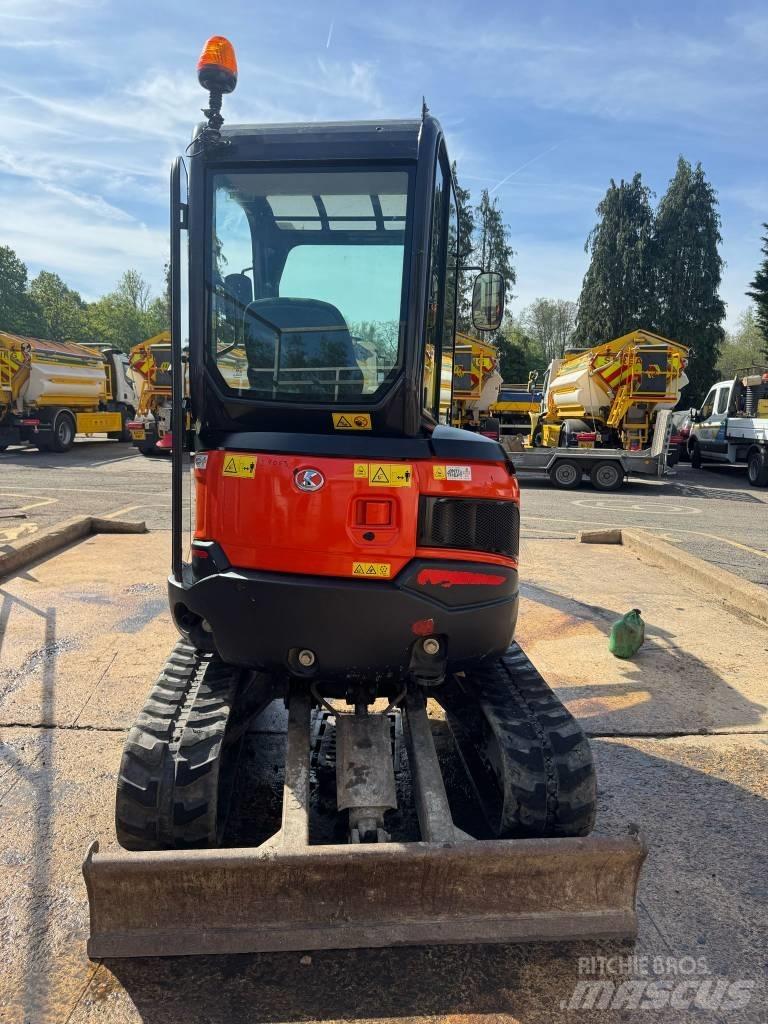 Kubota U 27-4 小型挖土機/掘鑿機<7t(小型挖掘機)