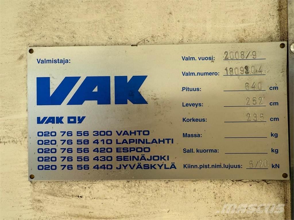 Volvo FL240 4x2 貨箱式卡車