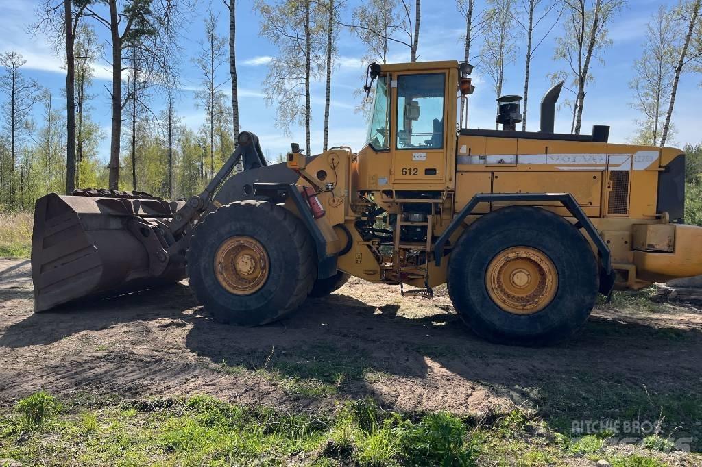 Volvo L 220 D 輪胎式裝載機