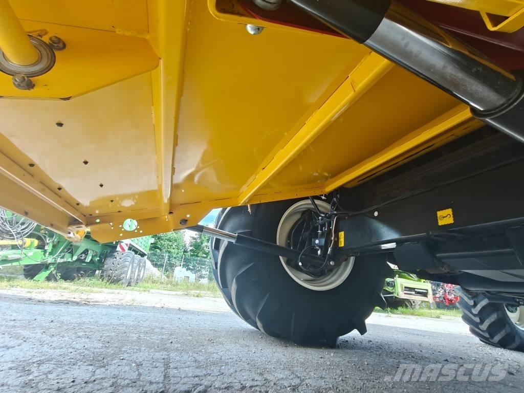 New Holland CX 6090 聯合收穫機