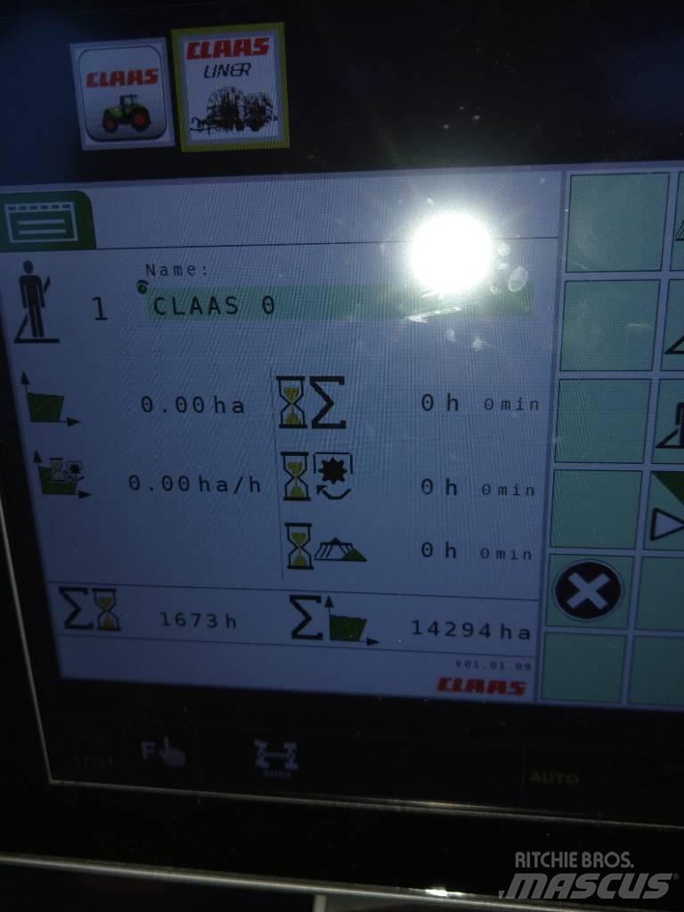 CLAAS Liner 4000 耙與翻草機