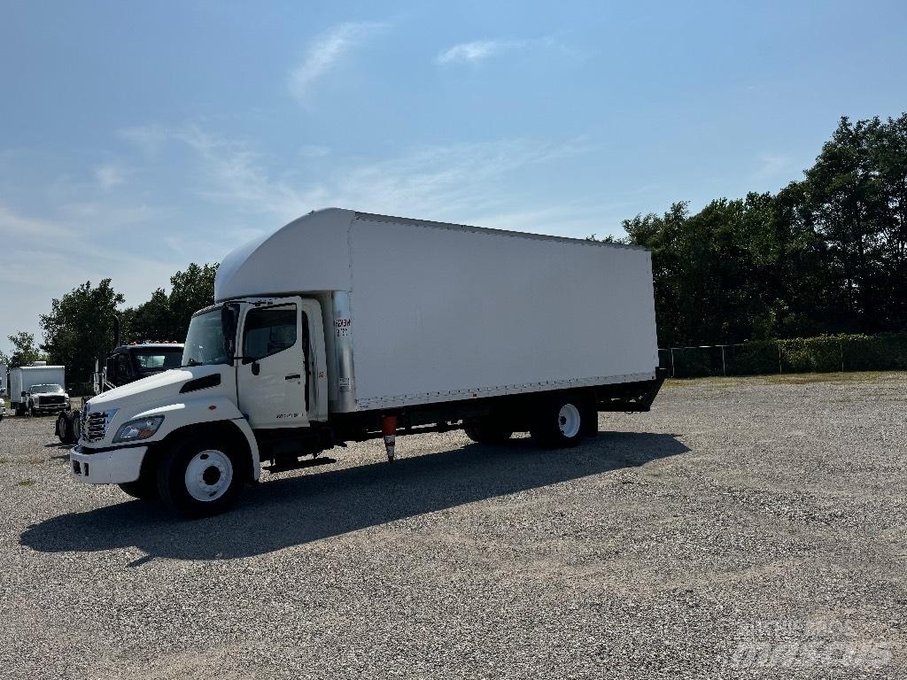 Hino 238 貨箱式卡車