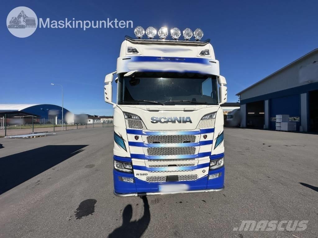 Scania R 520 貨箱式卡車