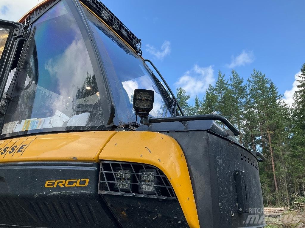 Ponsse ERGO 8W 收穫機