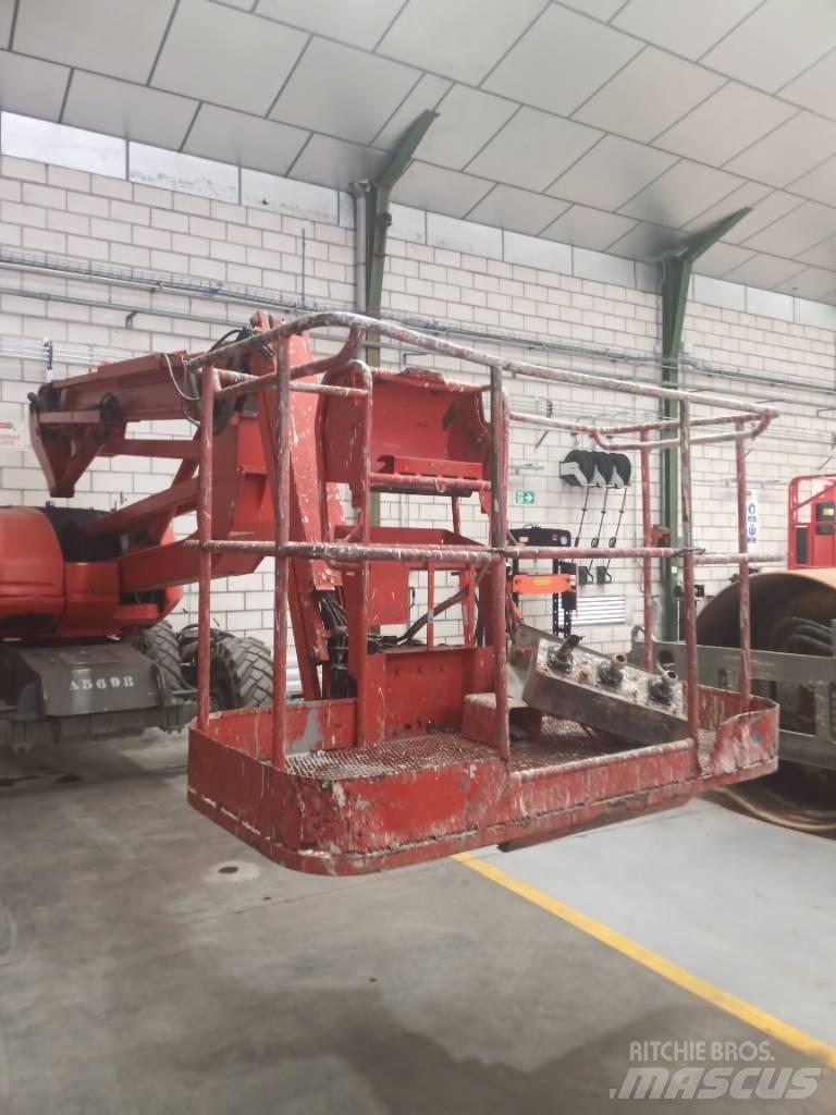 Manitou 160 ATJ 曲臂高空作業車