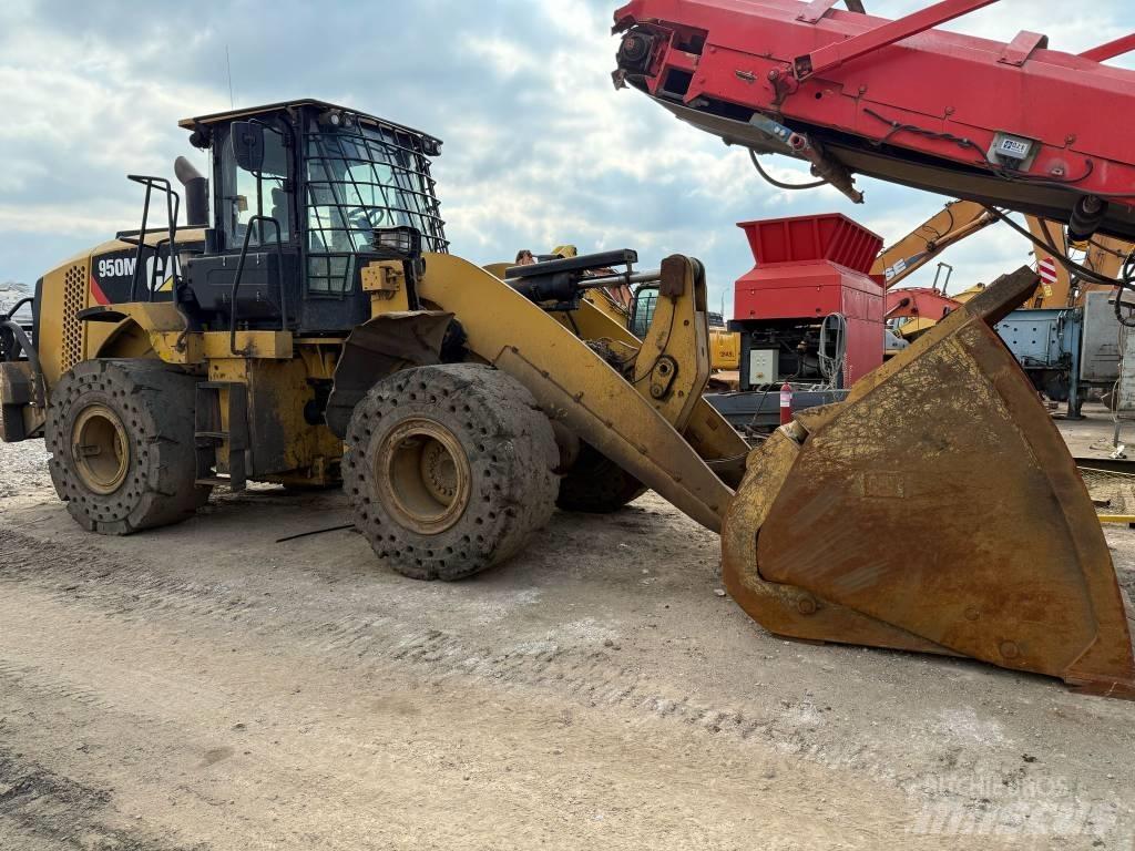 CAT 950 M 輪胎式裝載機