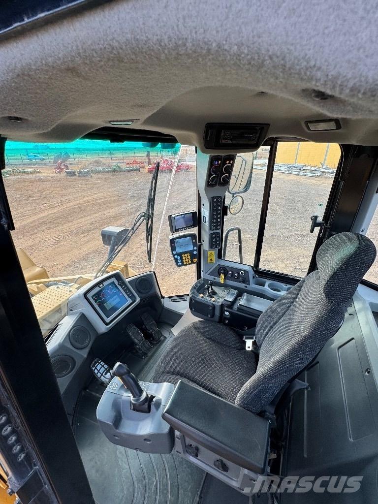 CAT 972 K 輪胎式裝載機