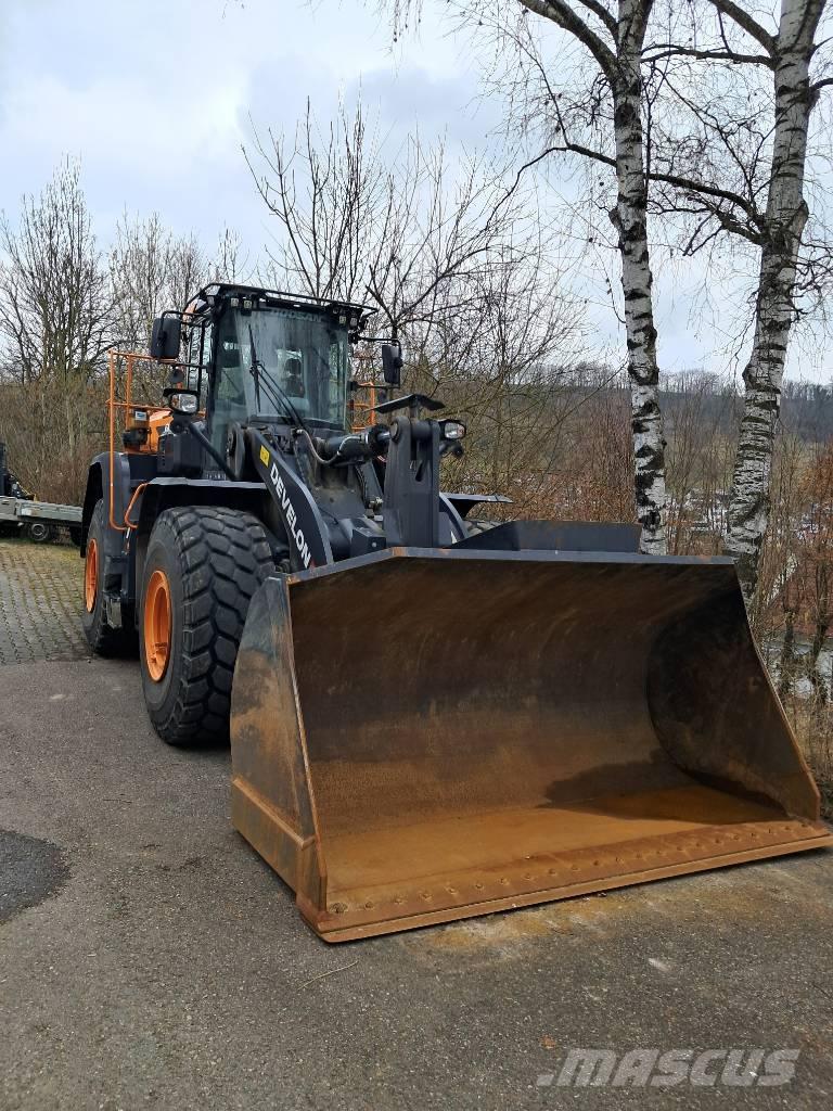 Develon DL 420 CVT-7 輪胎式裝載機