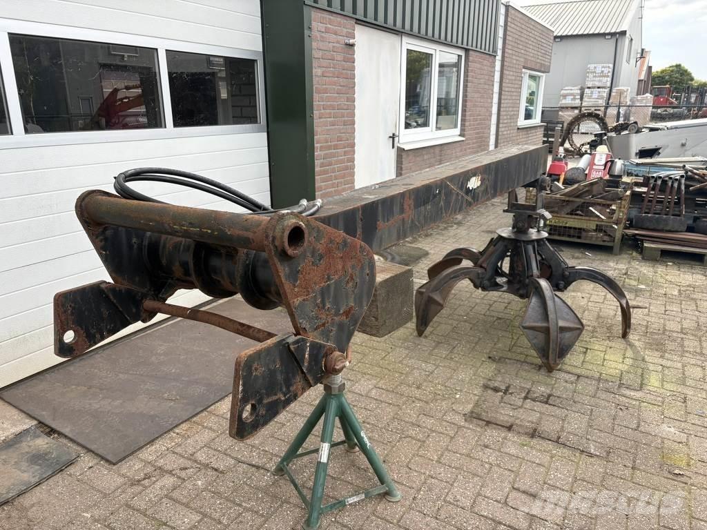 Manitou jip 伸縮臂操作車