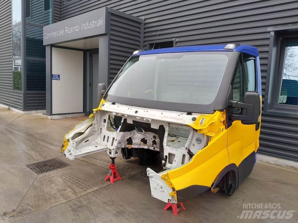 Iveco DAILY 駕駛室與內部